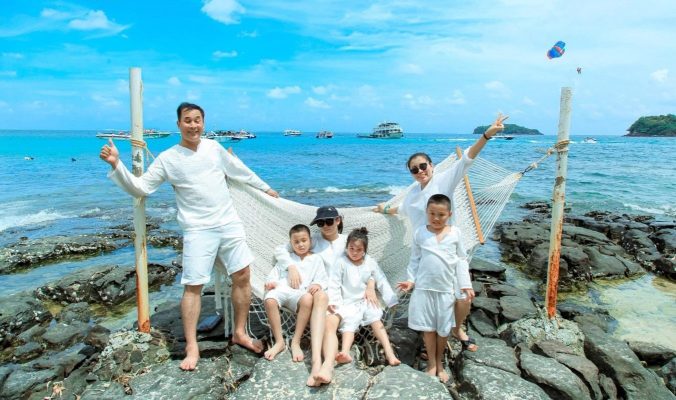 Gợi ý tour du lịch gia đình mùa hè đáng đi nhất 2025