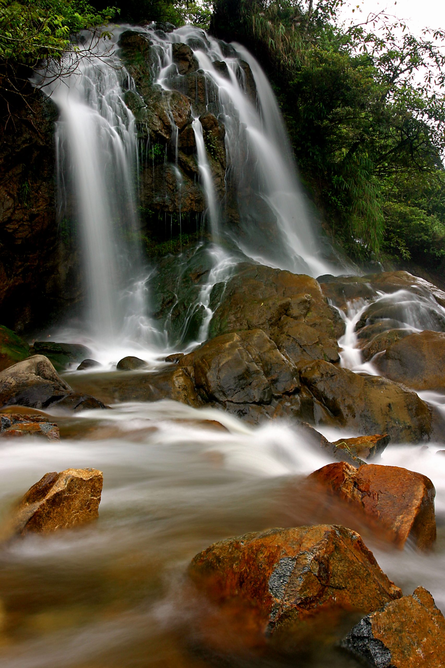 Tour Chương trình du lịch SAPA - MOANA - FANSIPAN KHÁM PHÁ MẢNH ĐẤT ĐỊA ĐẦU Y TÝ - LŨNG PÔ