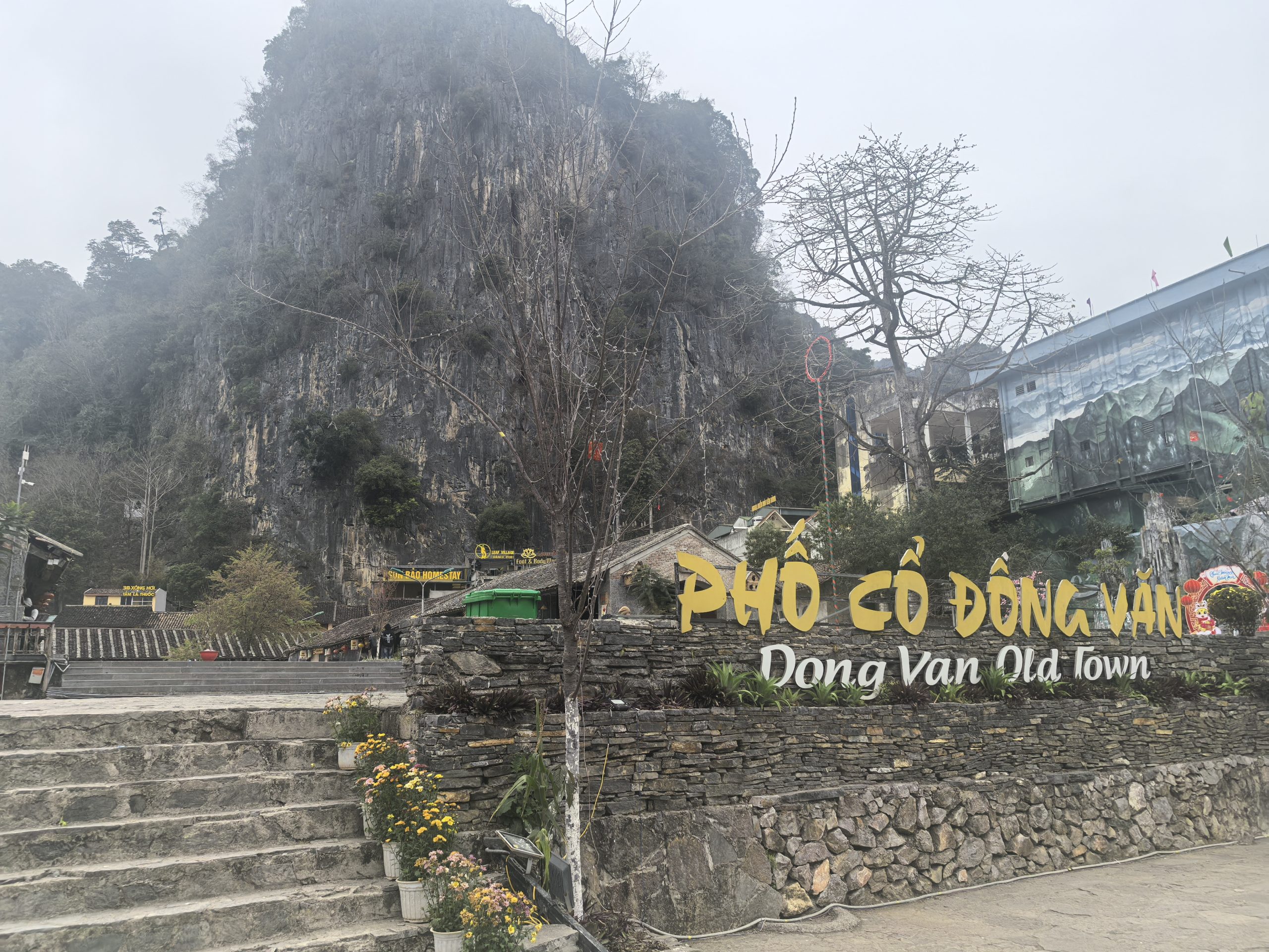 Tour Du Lịch HÀ NỘI - HÀ GIANG - CAO NGUYÊN ĐÁ - HÀ NỘI ĐÈO MÃ PÌ PÈNG - CỘT CỜ LŨNG CÚ - NGỦ ĐÊM LÔ LÔ CHẢI